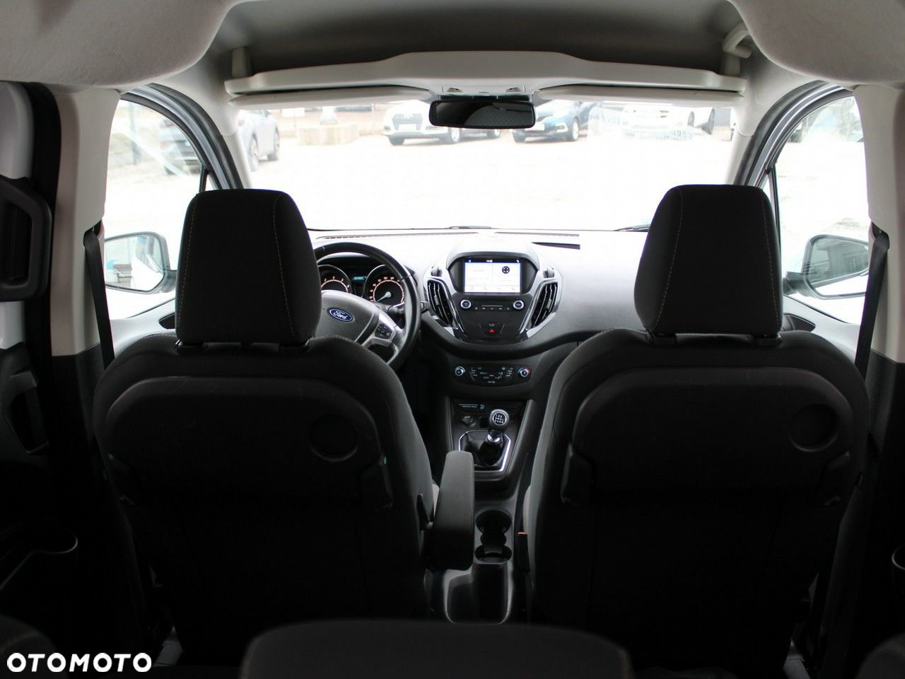 Ford Tourneo Courier - 13