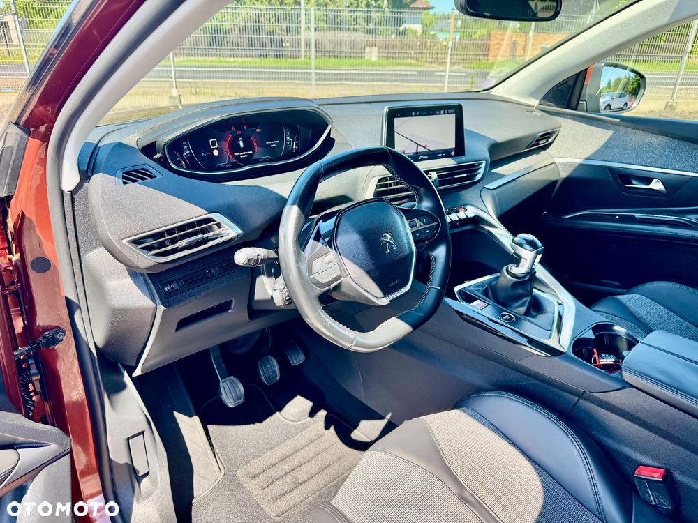 Peugeot 3008 PureTech 130 Stop & Start GPF Allure - 17