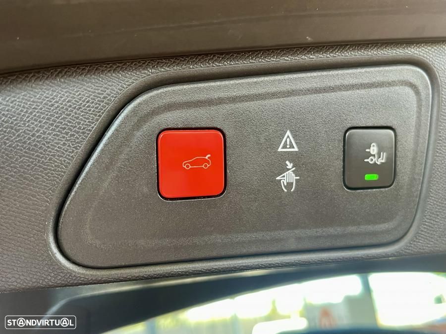 Peugeot 3008 1.2 PureTech Allure Pack EAT8 - 37