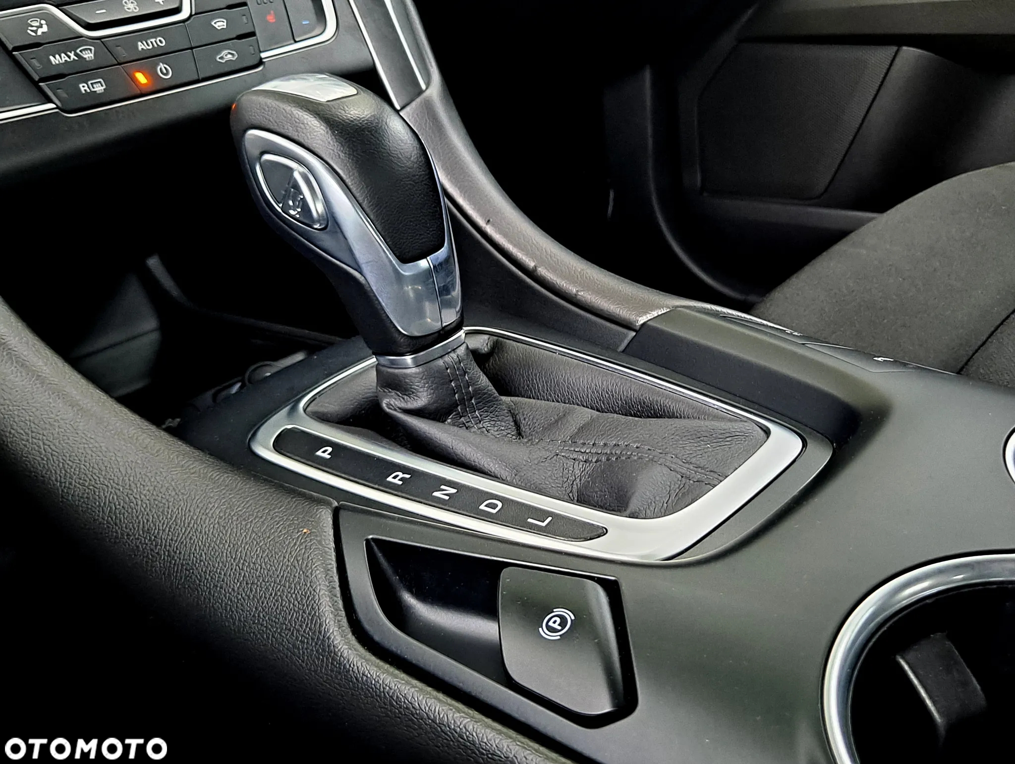 Ford Mondeo - 9