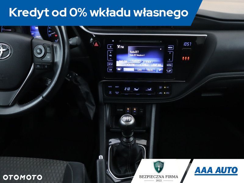 Toyota Auris - 14