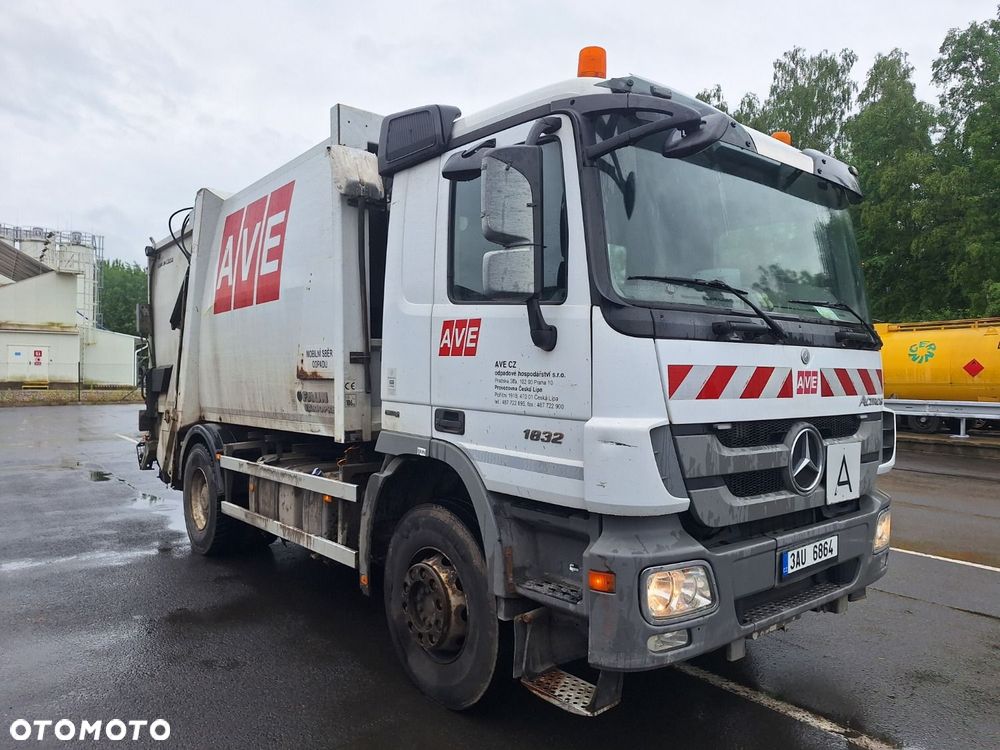 Versalift Actros 1832 L - 3