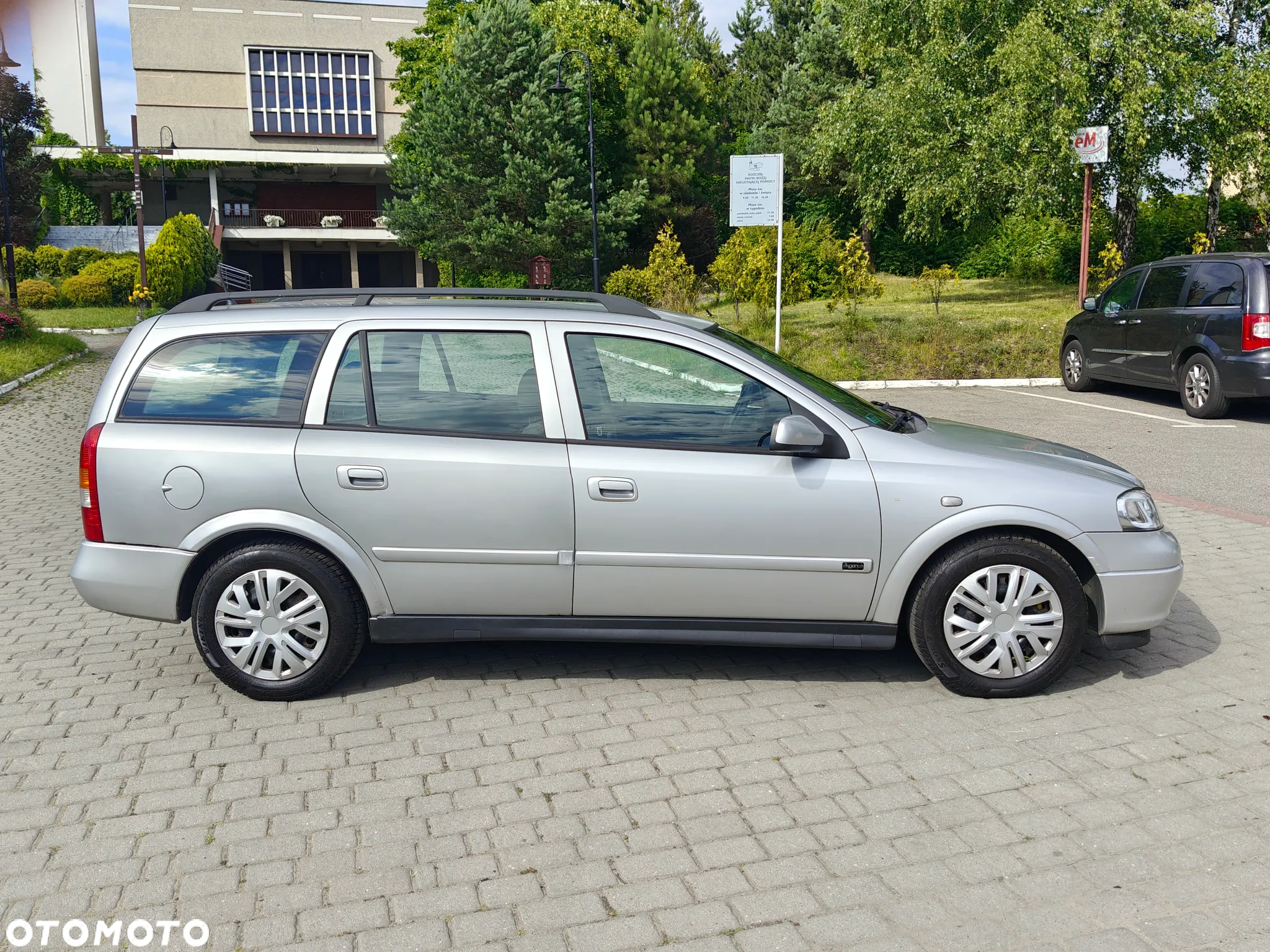 Opel Astra 1.8 Caravan Cosmo - 16
