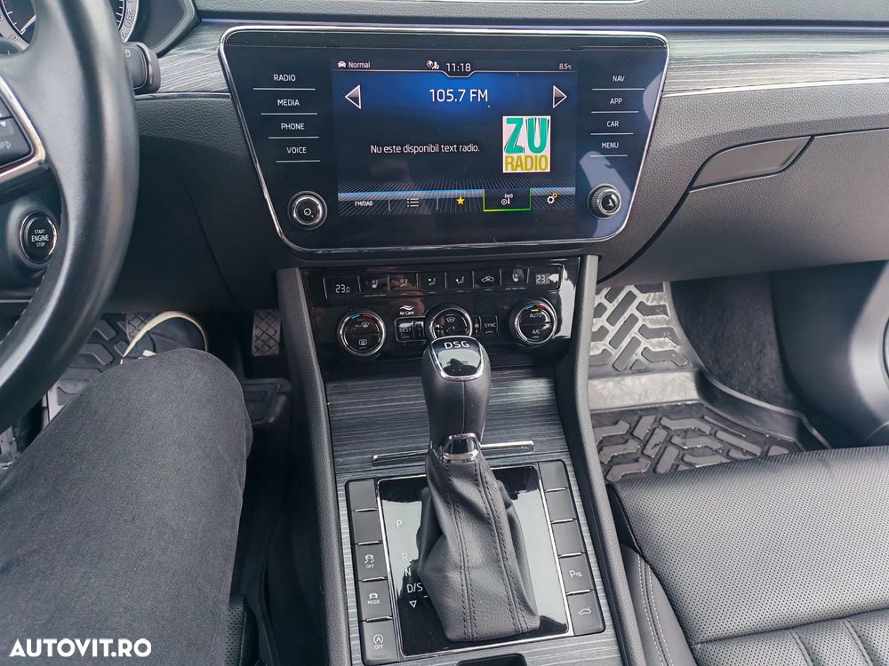 Skoda Superb Combi 2.0 TDI DSG Style - 11