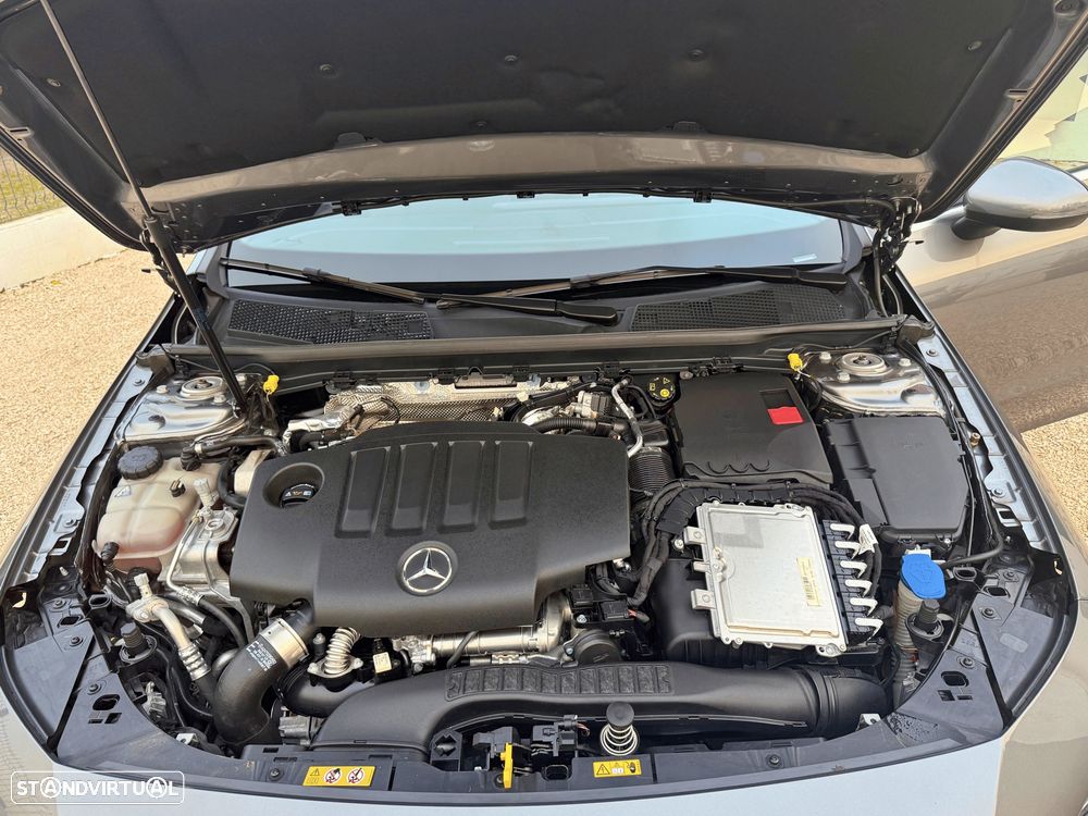 Mercedes-Benz GLA 200 d 8G-DCT - 11