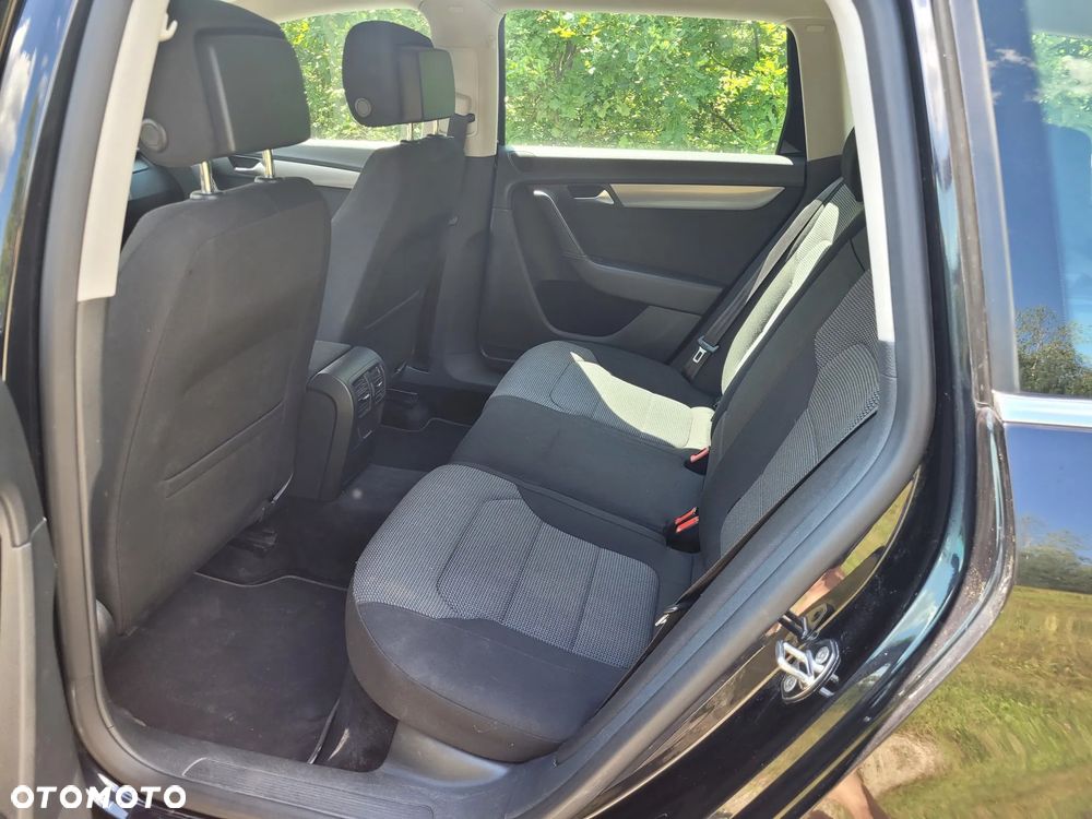 Volkswagen Passat 2.0 TDI BlueMotion Technology Comfortline - 16