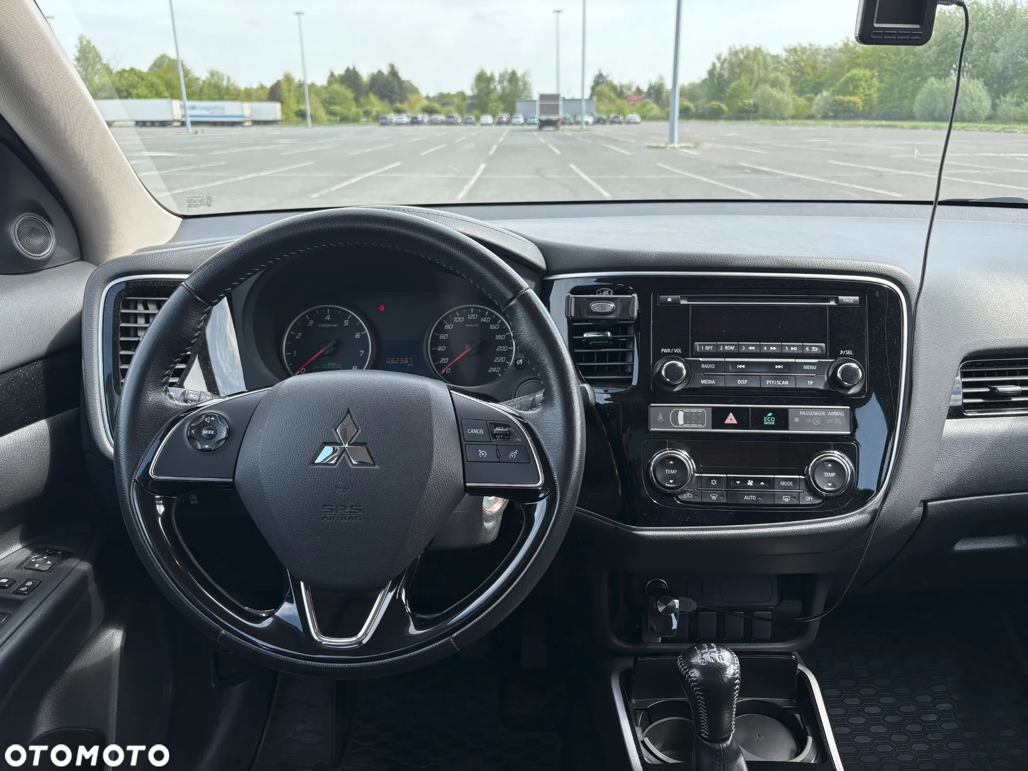 Mitsubishi Outlander 2.0 Invite + 2WD - 8