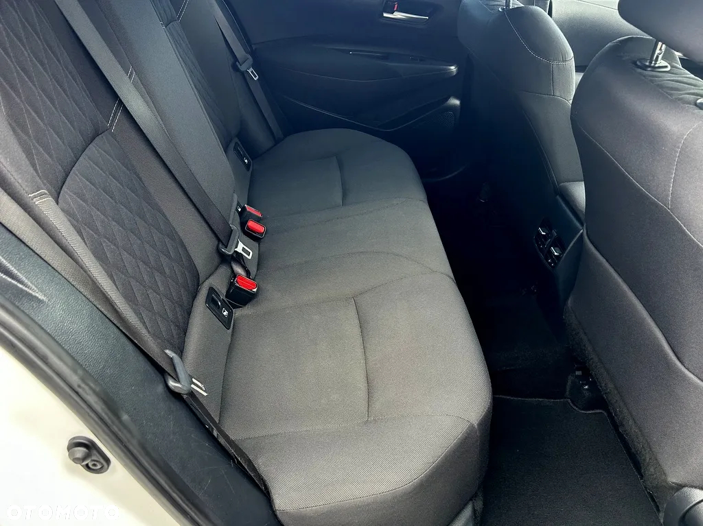 Toyota Corolla - 29