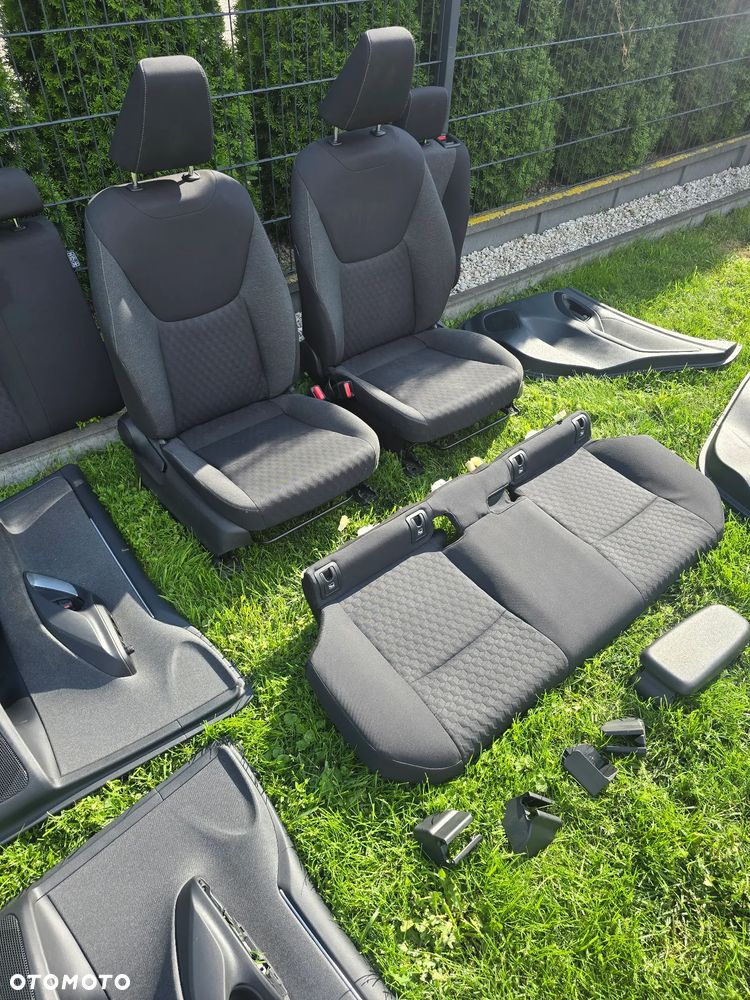TOYOTA YARIS IV FOTELE KANAPA WNĘTRZE EUROPA - 6