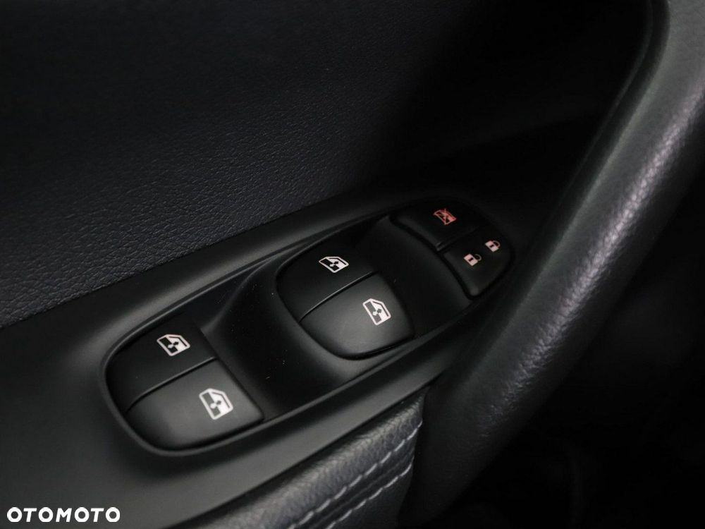 Nissan Qashqai 1.5 dCi DCT N-CONNECTA - 35