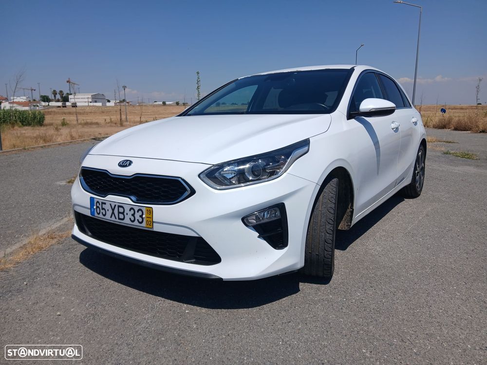 Kia Ceed 1.6 CRDi MHEV Urban - 1