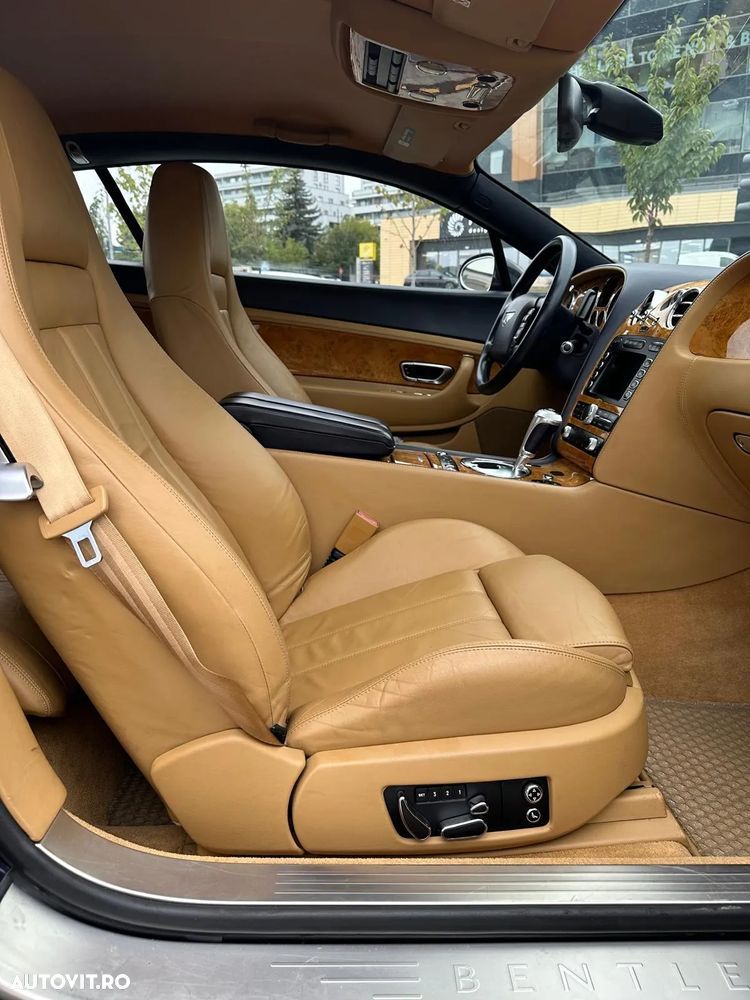 Bentley Continental GT - 11