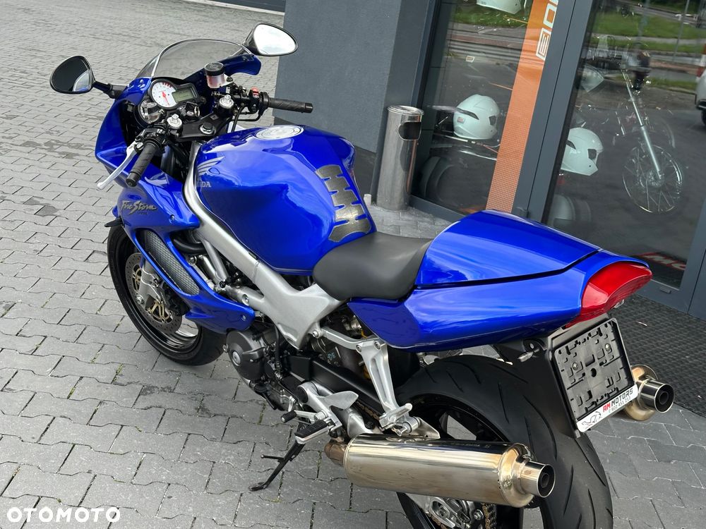 Honda VTR - 30
