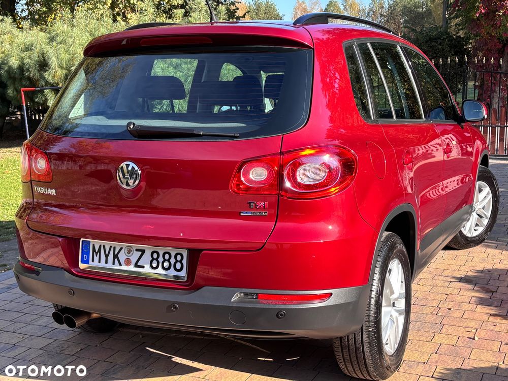 Volkswagen Tiguan - 4