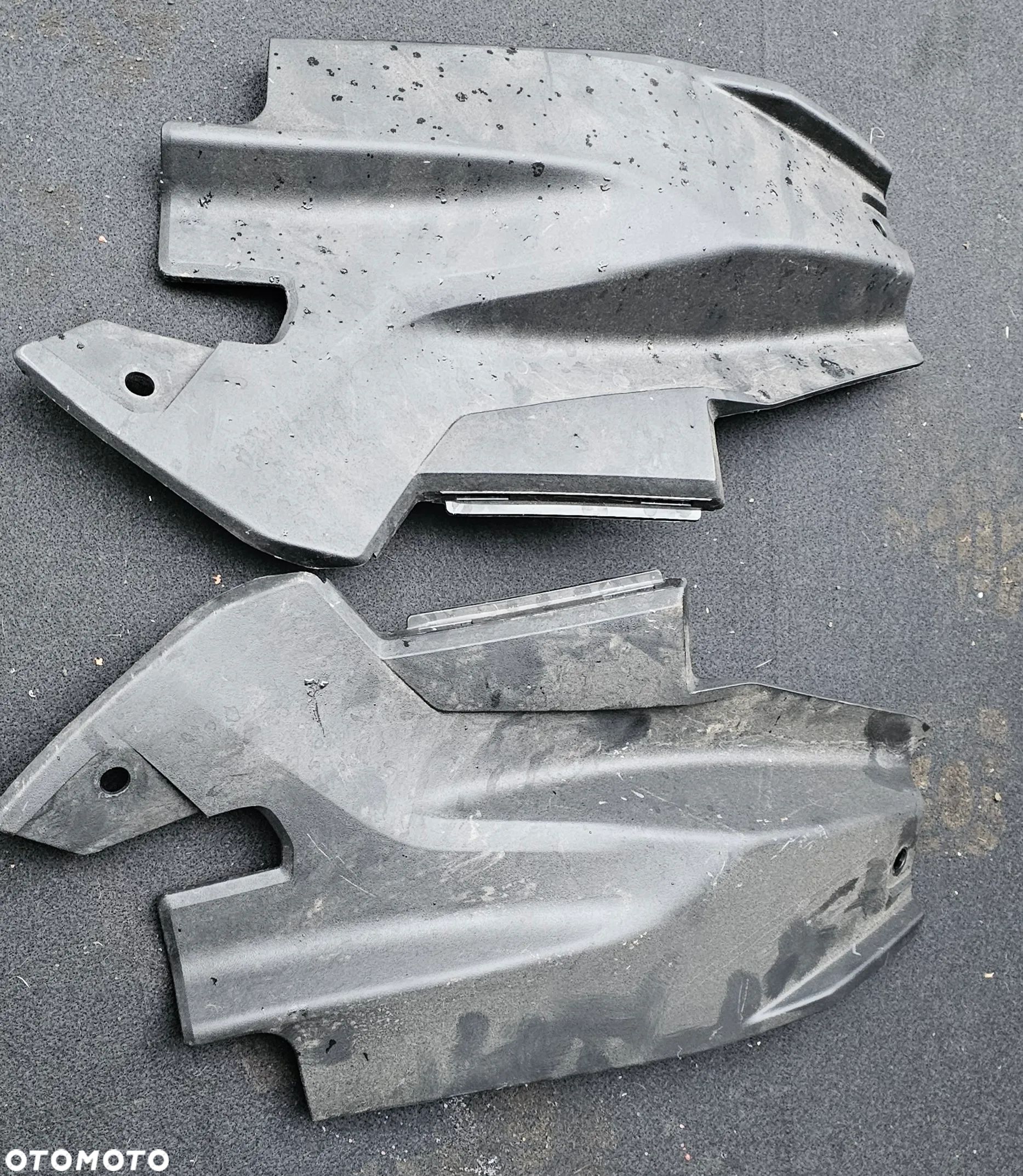 Nakładka osłona zawiasu Kia EV6 84159-CV000  84169-CV000 - 1