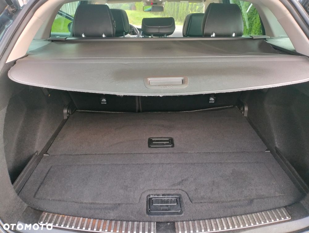 Renault Megane ENERGY TCe 130 BOSE EDITION - 17