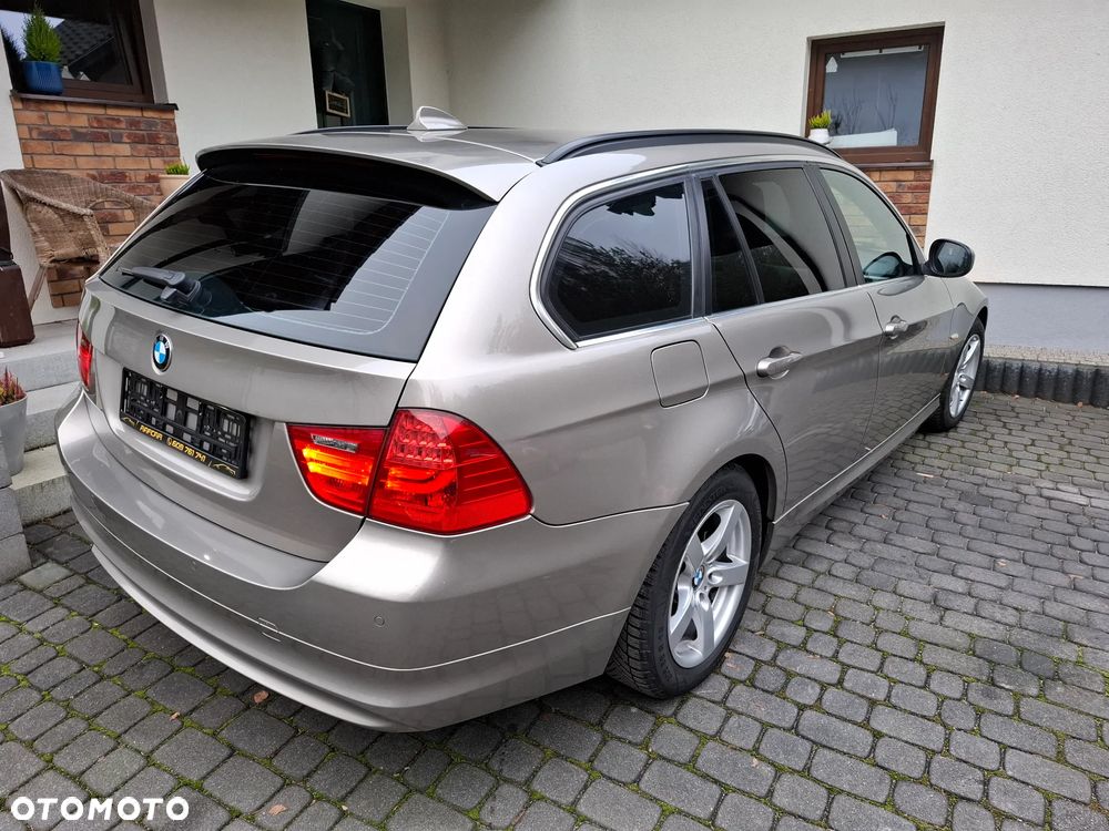 BMW Seria 3 318d DPF Edition Exclusive - 34