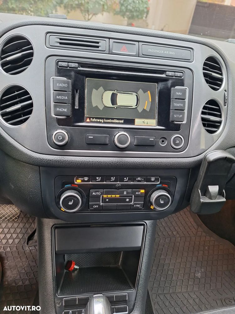 Volkswagen Tiguan 2.0 TDI 4Motion DSG Sport & Style - 8