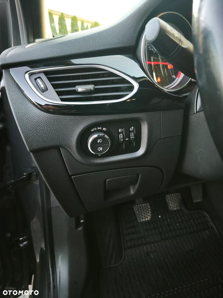 Opel Astra 1.6 CDTI Dynamic S&S - 11