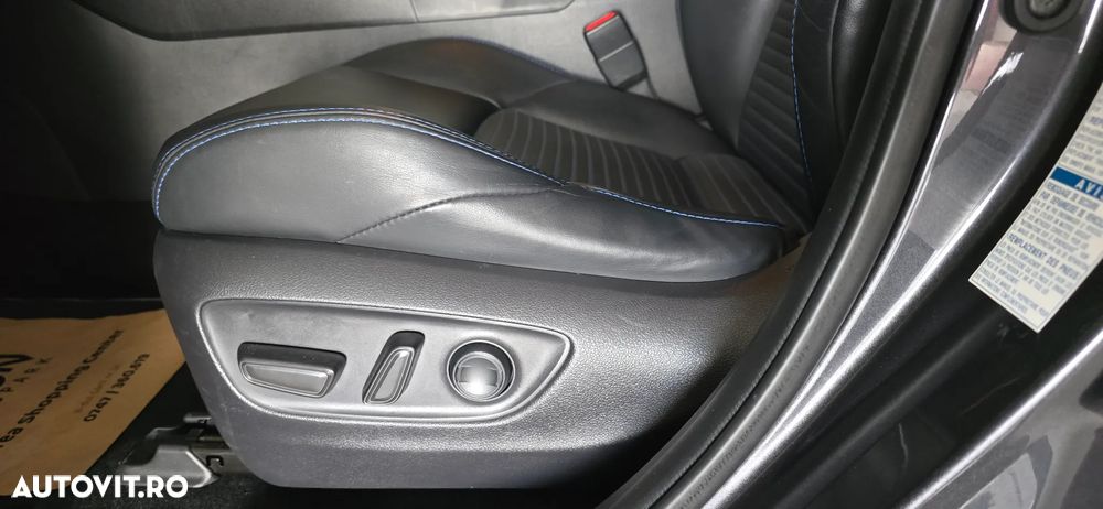 Toyota RAV4 2.5 4x4 Lounge - 9