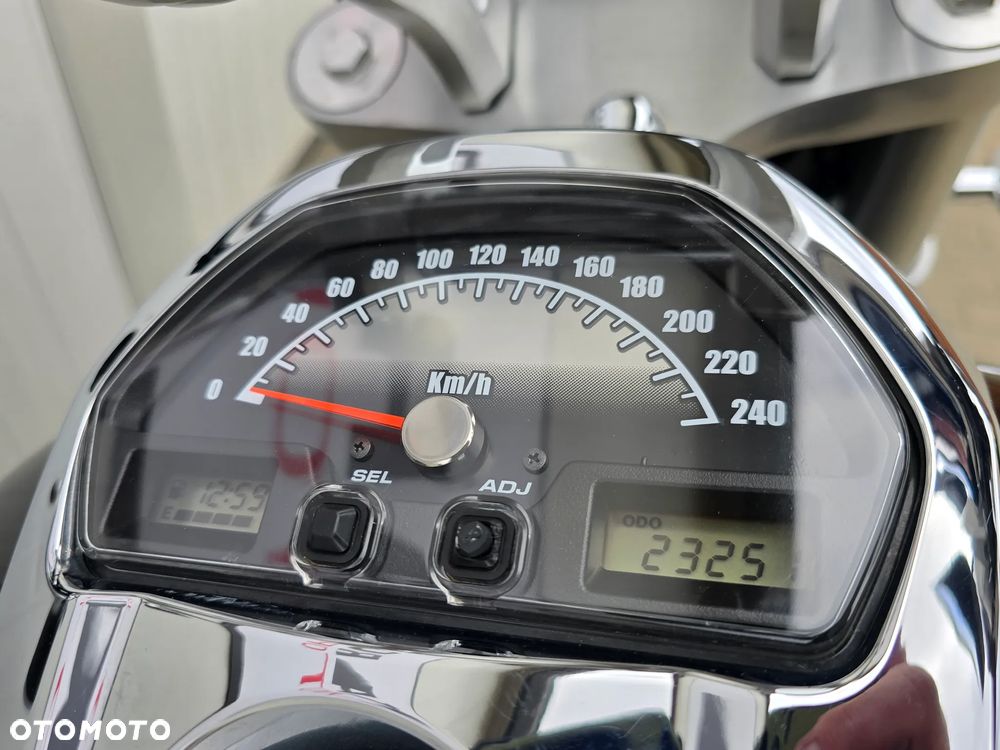 Suzuki Boulevard - 4