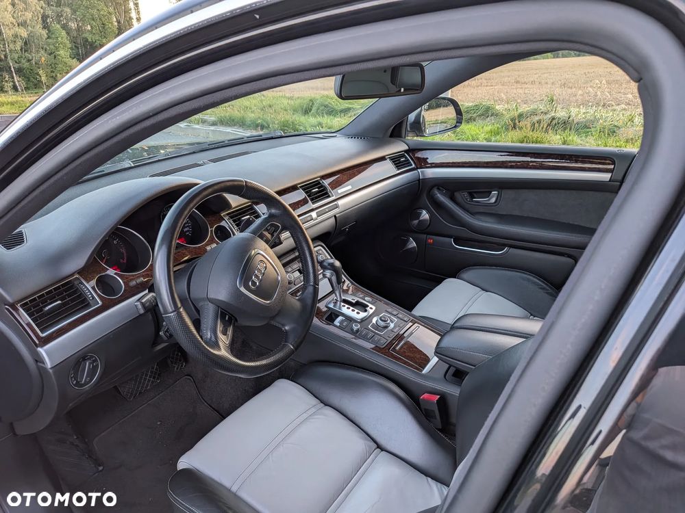 Audi A8 4.2 FSI Quattro - 12