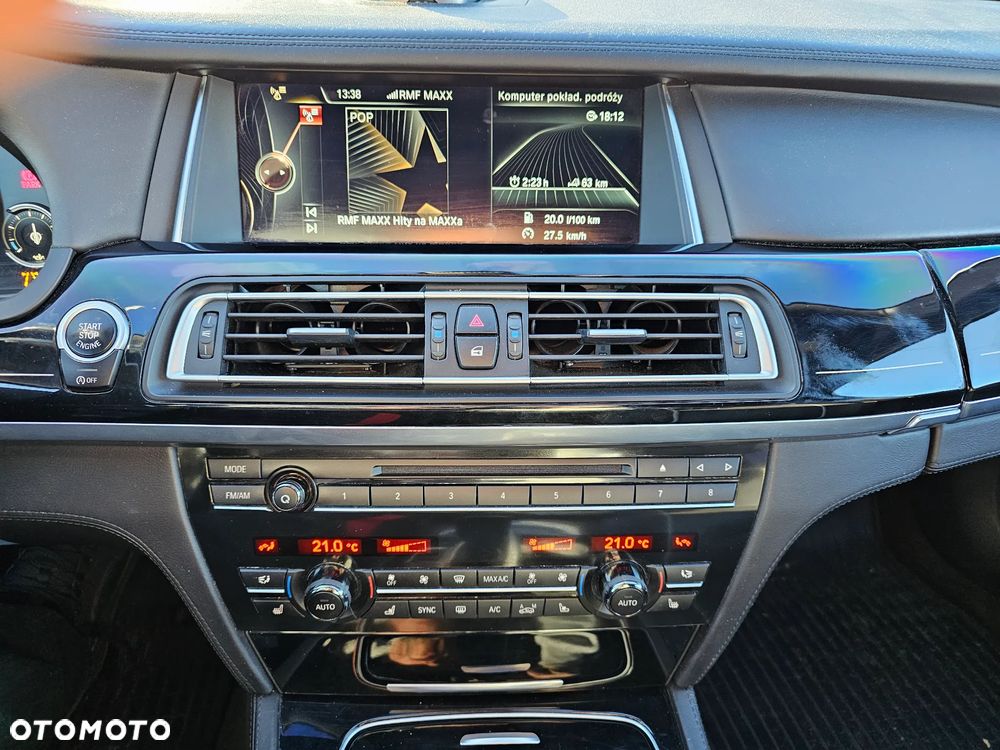 BMW Seria 7 750Li xDrive - 14