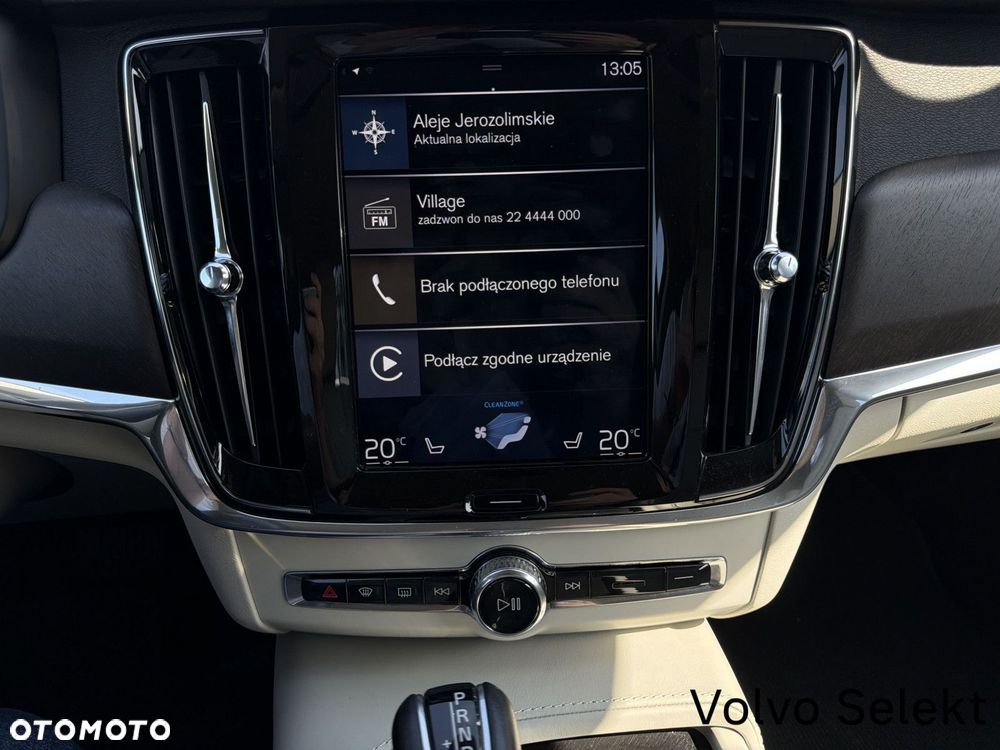 Volvo V90 Cross Country - 19
