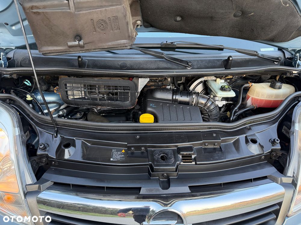Opel VIVARO - 23