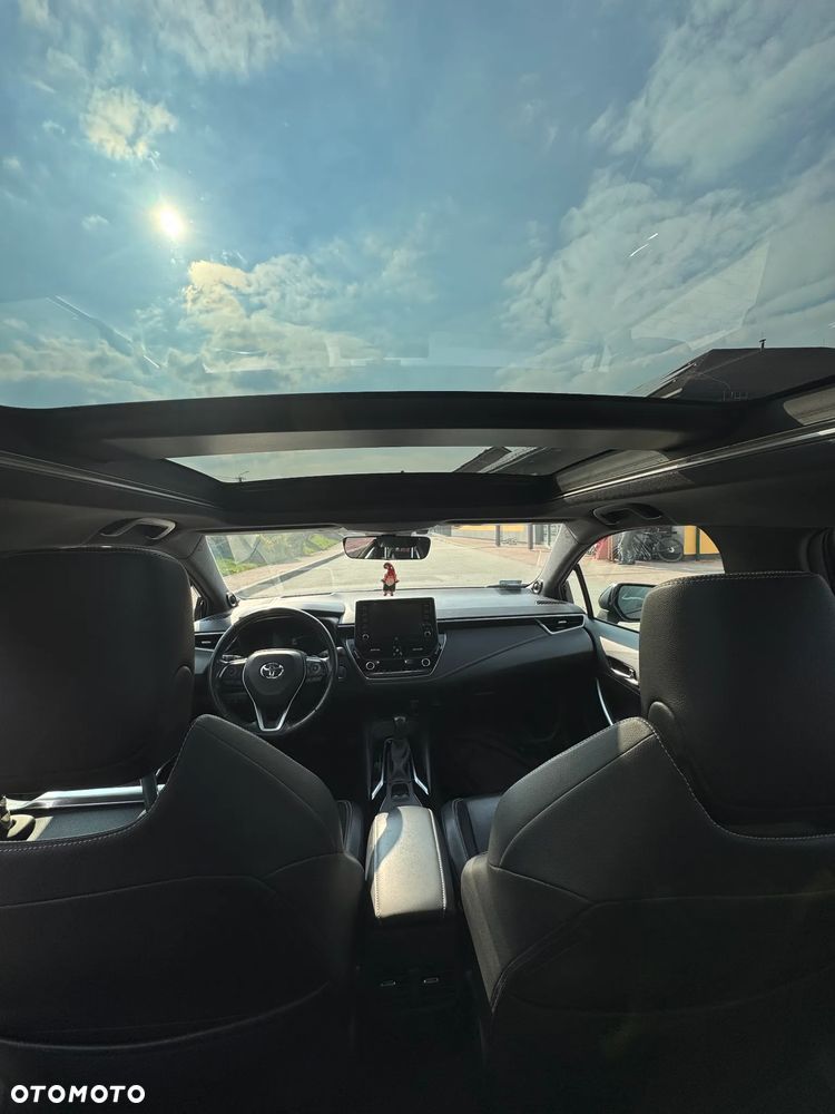 Toyota Corolla 2.0 Hybrid Executive - 28