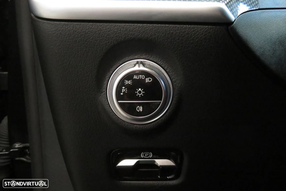 Mercedes-Benz C 300 d AMG Line - 27