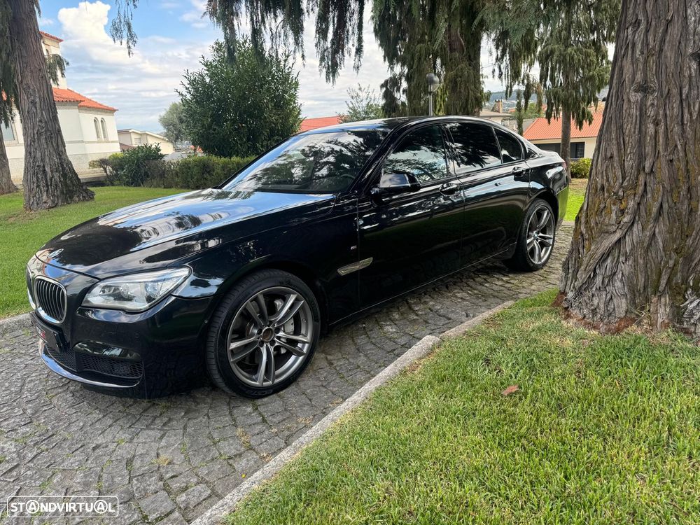 BMW 750 d xDrive Pack M - 4