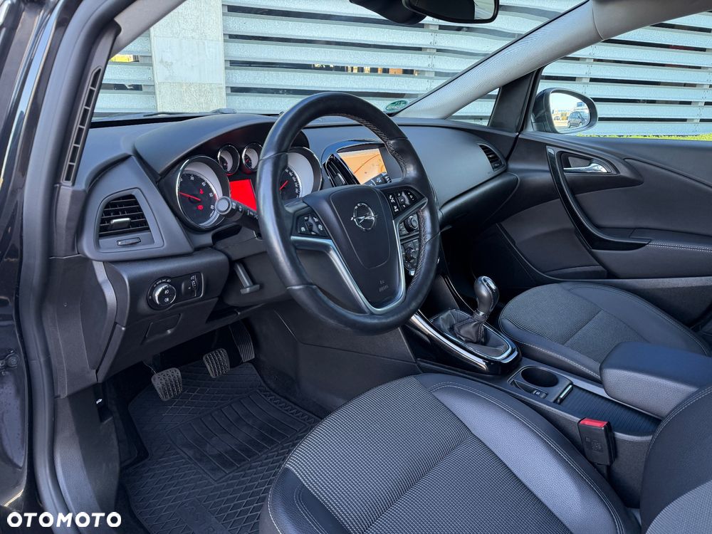Opel Astra 1.6 CDTI Cosmo - 11