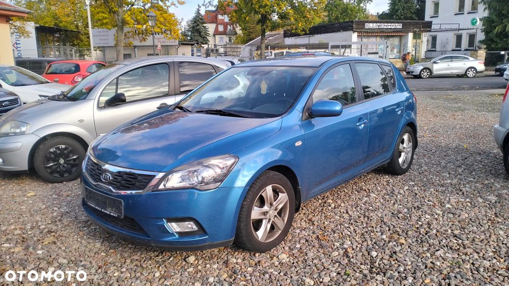 Nissan Micra 2009 photo 4