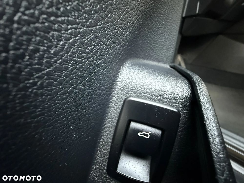 BMW Seria 2 218d Sport Line - 15