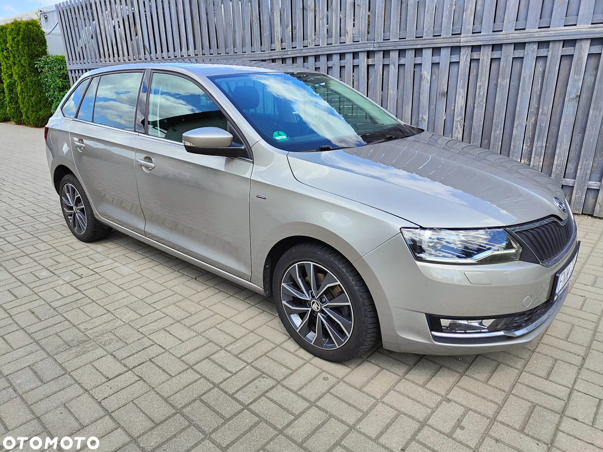 Skoda RAPID Spaceback 1.6 TDI Drive - 4