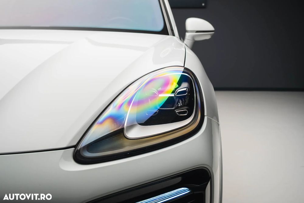 Porsche Cayenne E-Hybrid Tiptronic S Platinum Edition - 31
