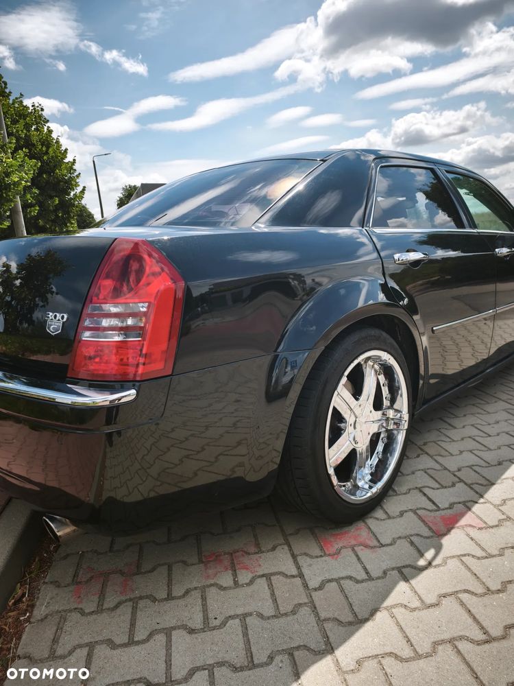 Chrysler 300C 5.7 V8 Hemi - 7