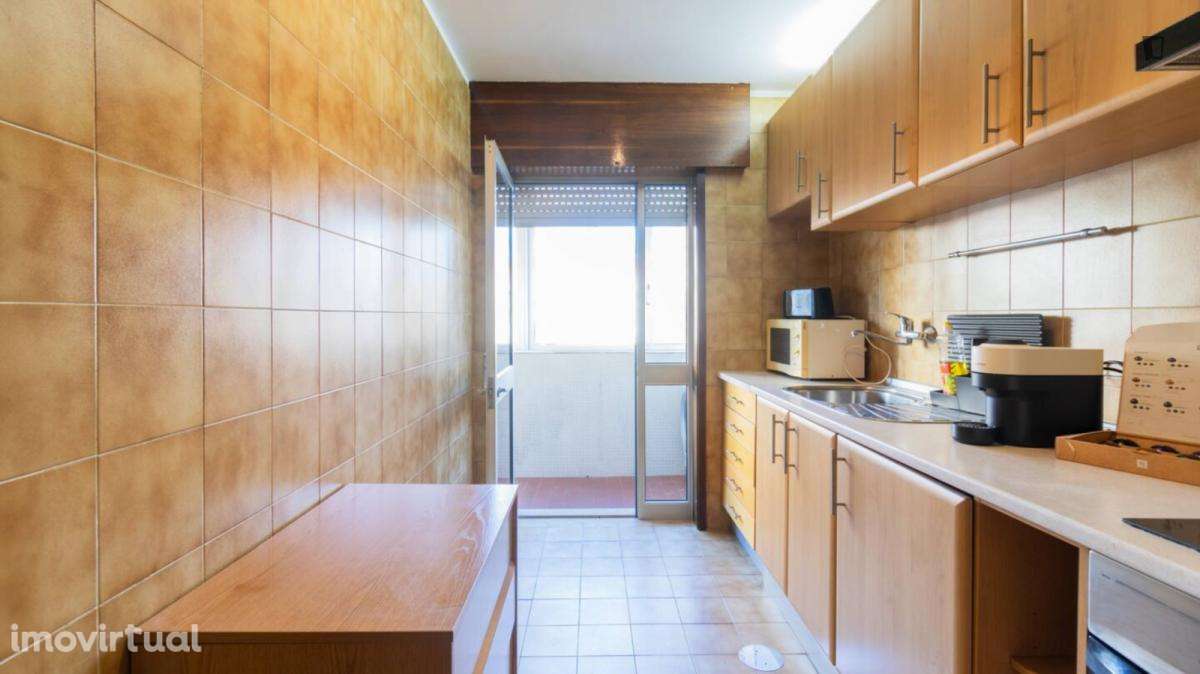 Apartamento com 1 quartos - localizado em Senhora da Hora Porto - Grande imagem: 4/8