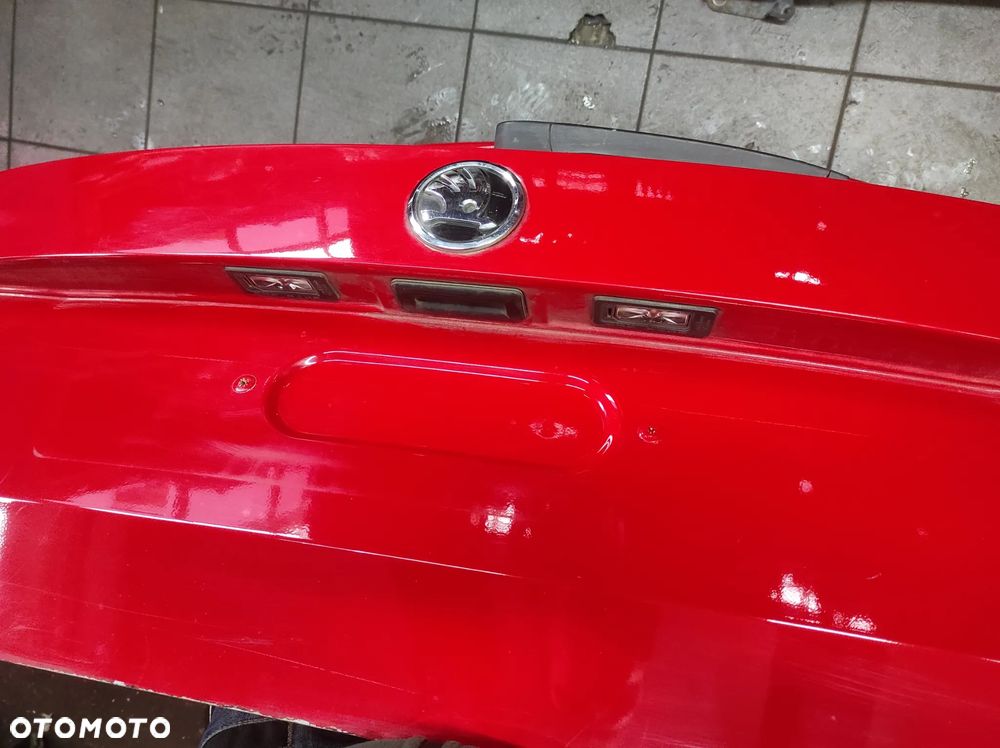 SKODA FABIA 3 HB KLAPA BAGAŻNIKA TYLNA SZYBA LF3K 8T8T CZERWONA KOMPLETNA WYSYŁKA !!!!! - 6