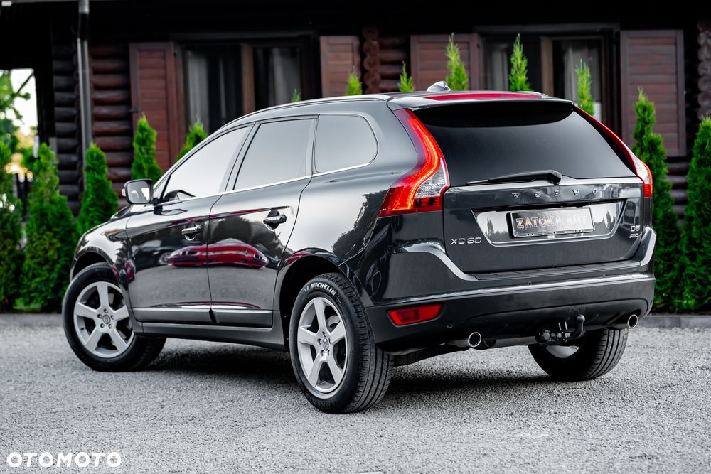 Volvo XC 60 D5 AWD Summum - 9