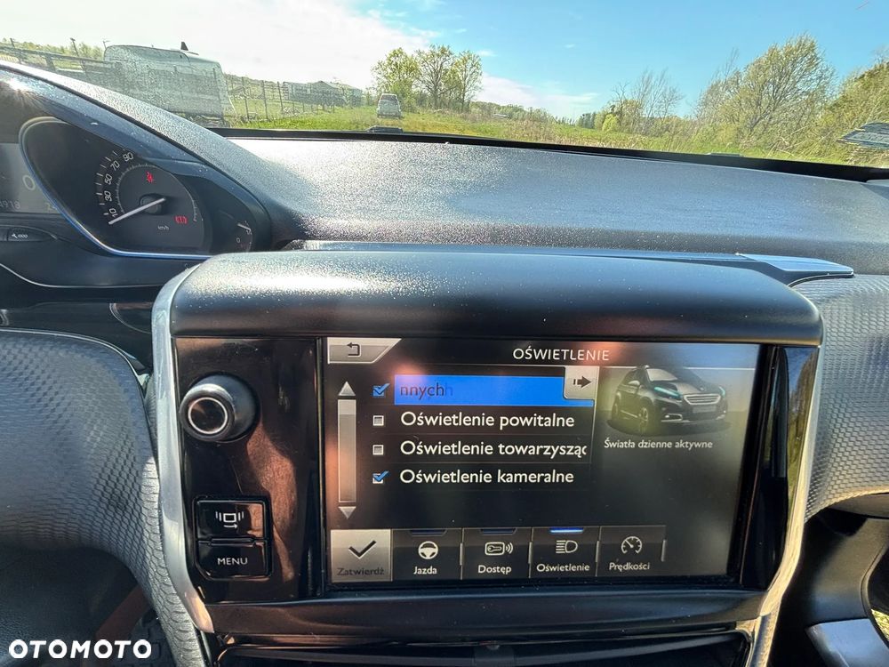 Peugeot 2008 PureTech 82 Allure - 29