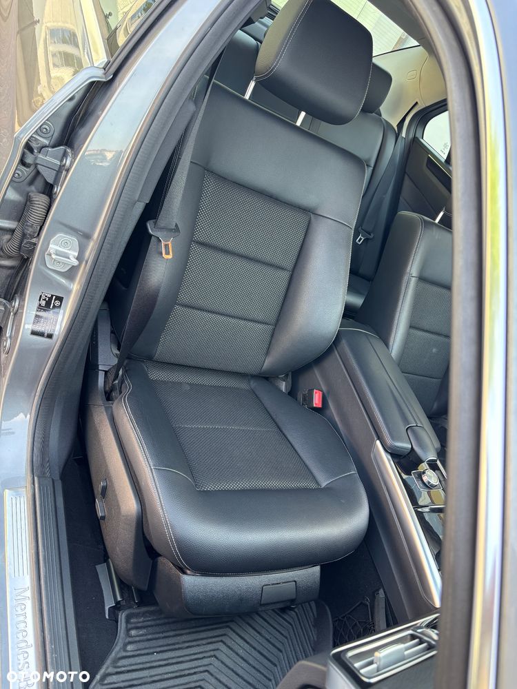 Mercedes-Benz Klasa E 220 BlueTEC 7G-TRONIC Avantgarde - 19