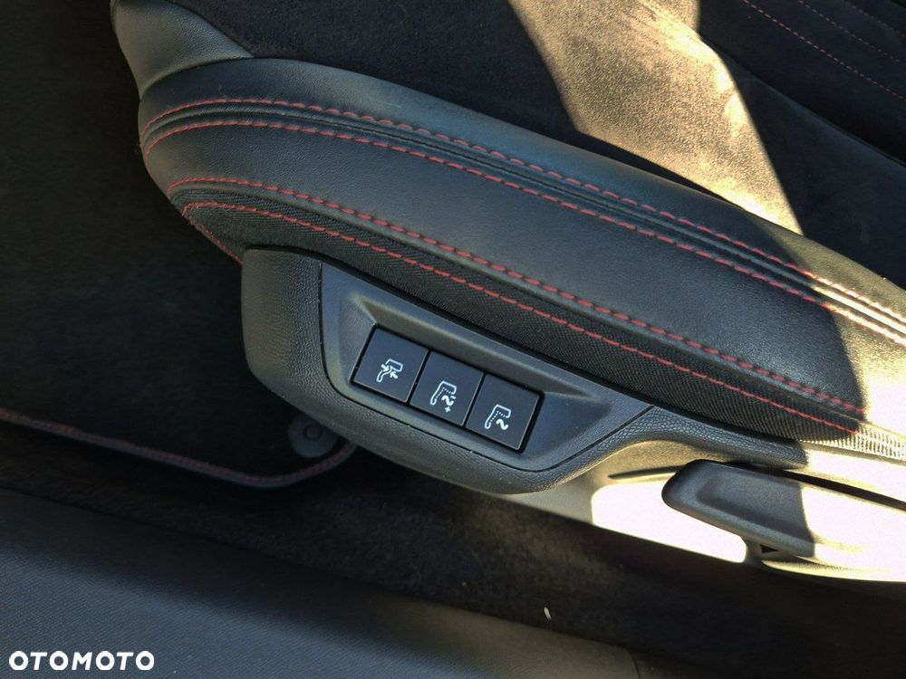 Peugeot 308 BlueHDi FAP 180 EAT8 Stop & Start GT - 15