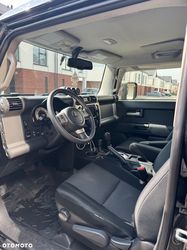 Toyota FJ - 18