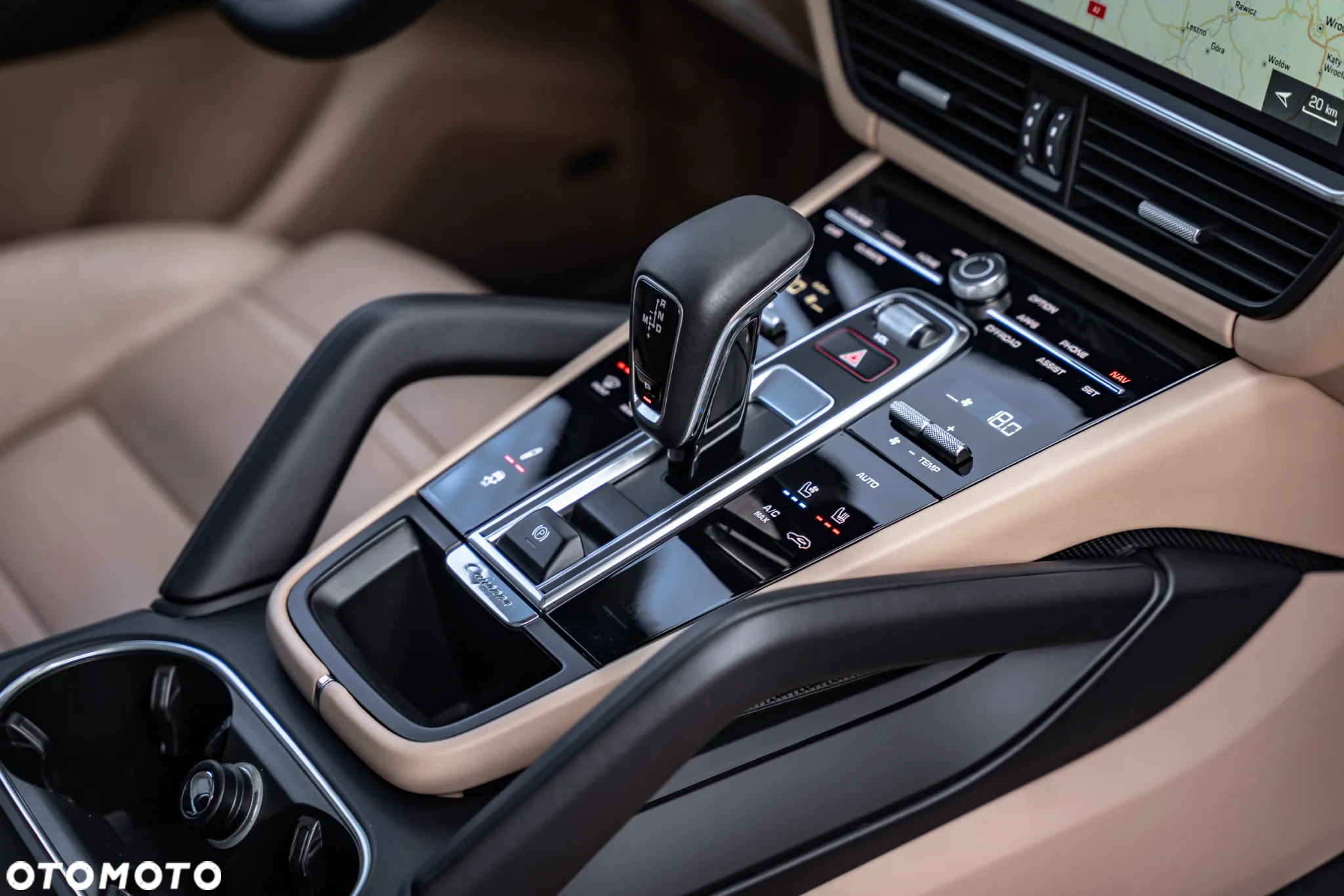 Porsche Cayenne - 34