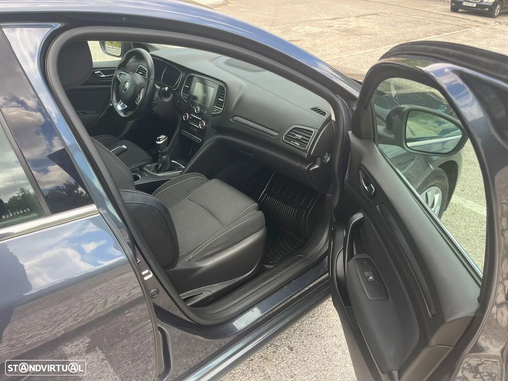 Renault Mégane BLUE dCi 115 ZEN - 11