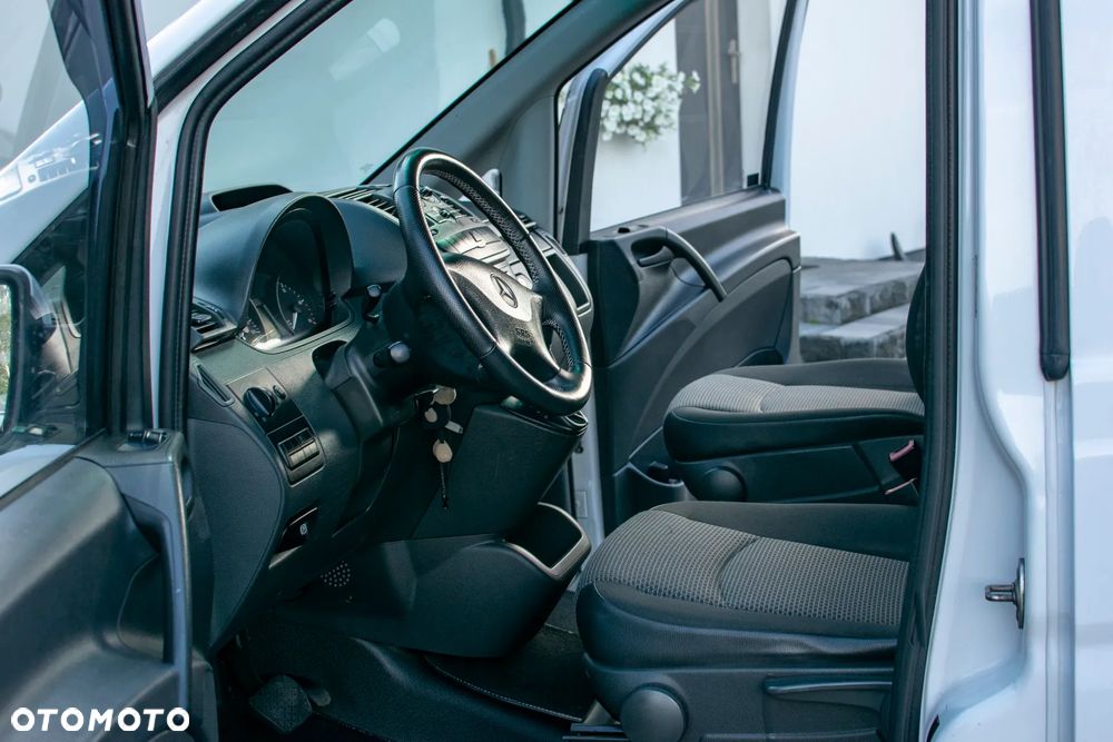 Mercedes-Benz VITO 122 - 35