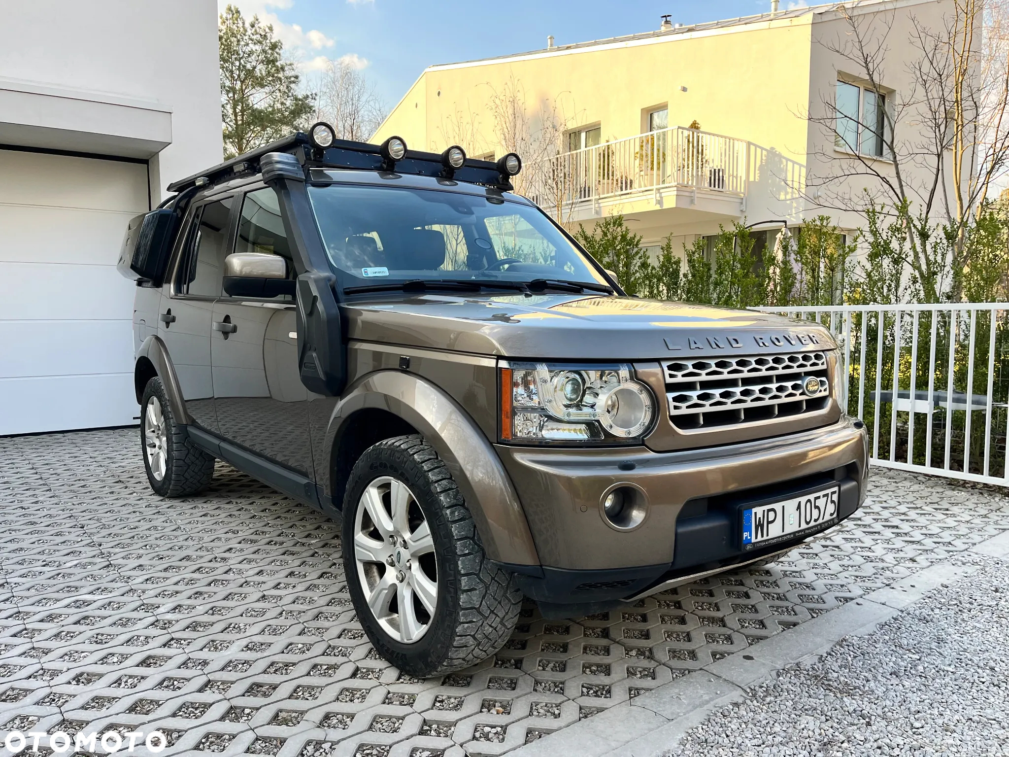 Land Rover Discovery IV 3.0SD V6 HSE - 31