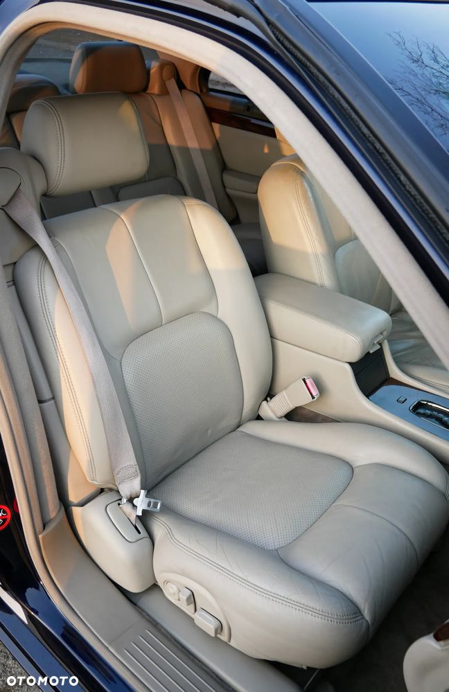 Cadillac Seville - 32